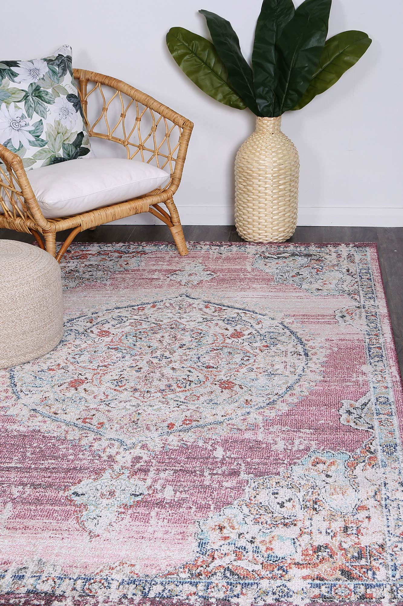 hollow-medalion-transitional-blush-rug 280x380