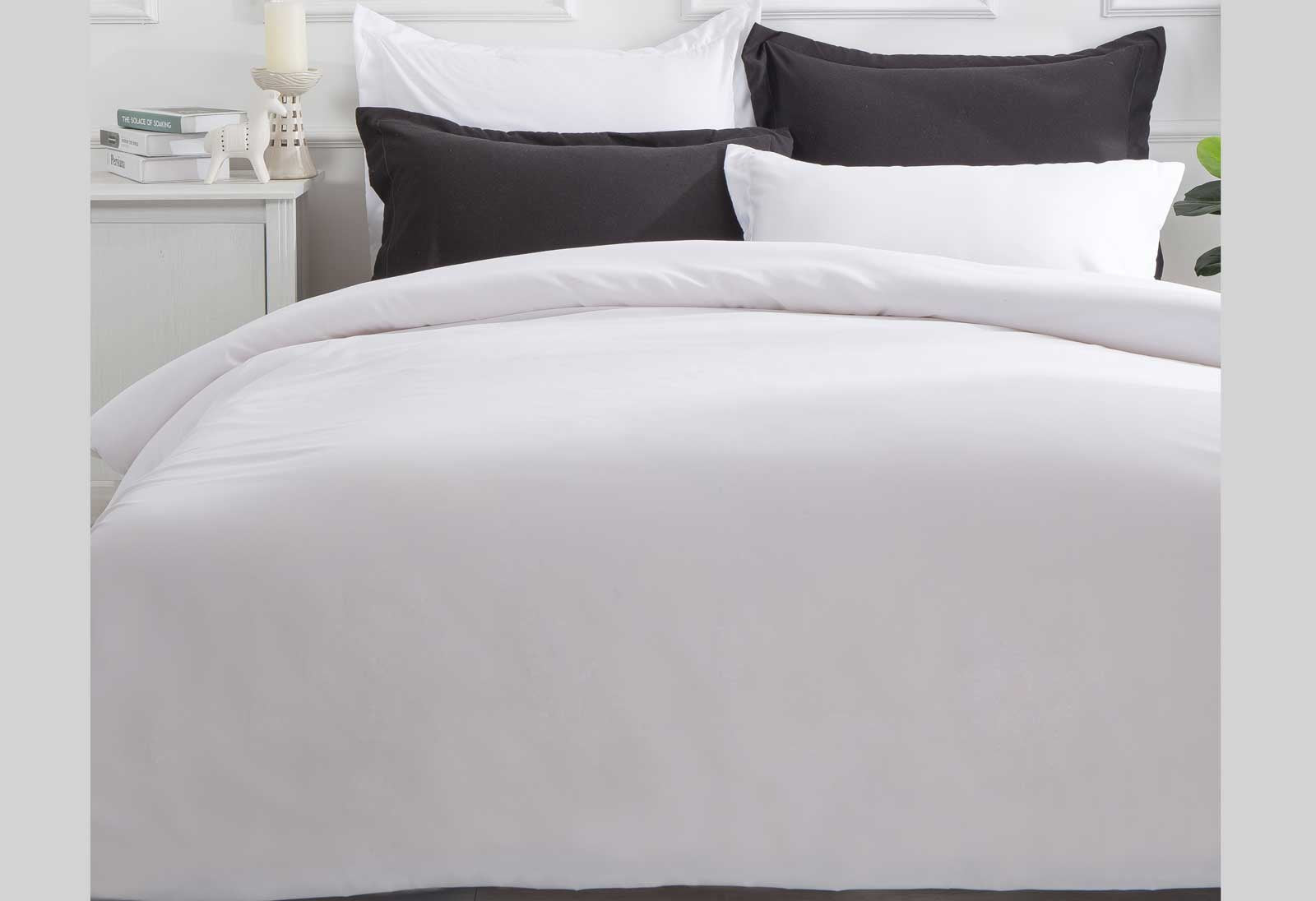 Luxton Super King Size White Color Quilt Cover Set (3PCS)
