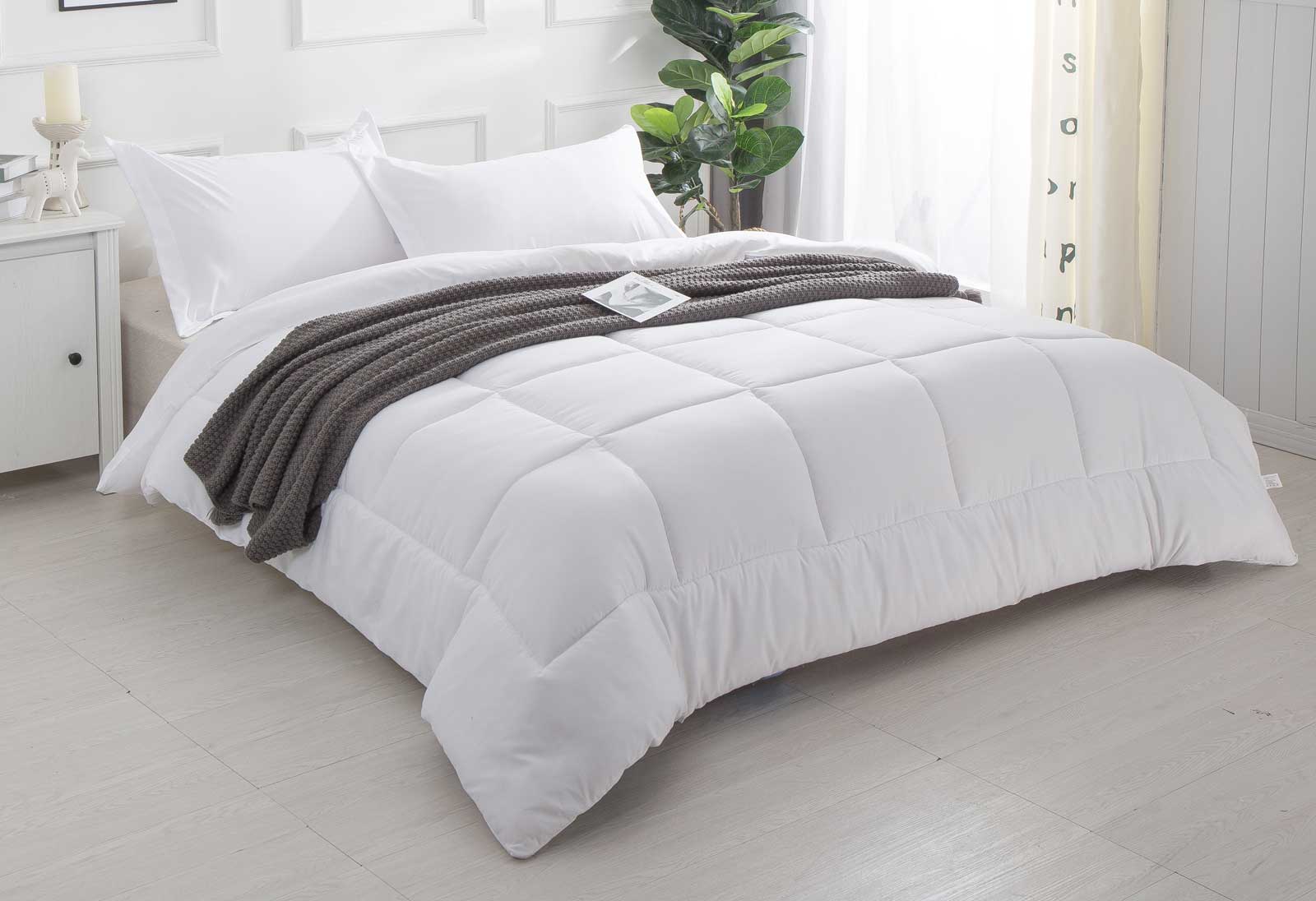 Luxton Super King Size Machine Washable All Seasons Quilt