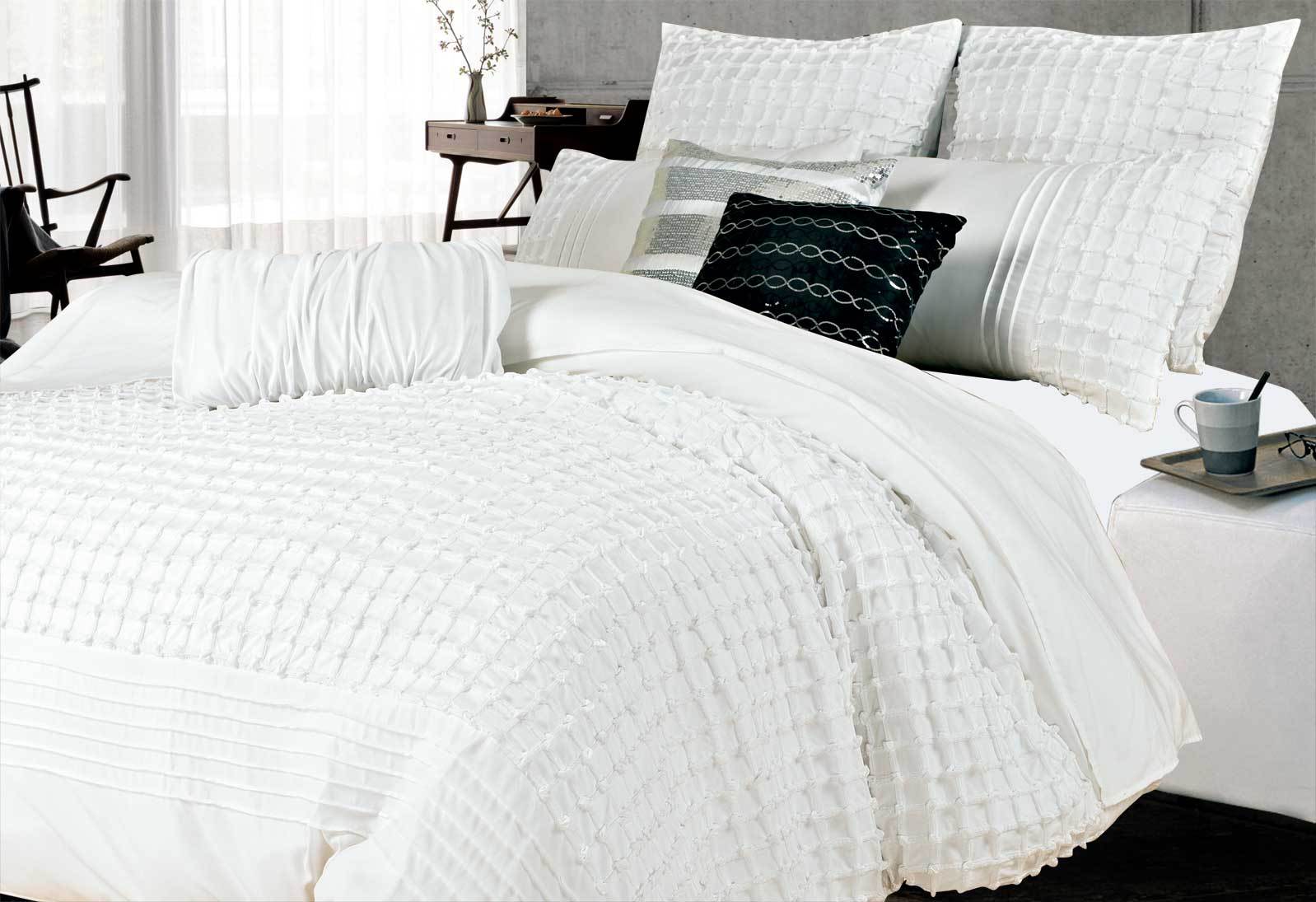 Luxton Queen Size White Cross Pintuck Quilt Cover Set(3PCS)