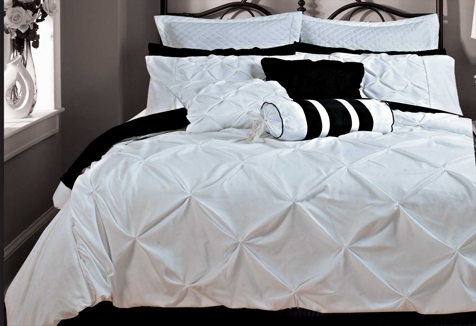 Luxton King Size White Diamond Pintuck Quilt Cover Set(3PCS)