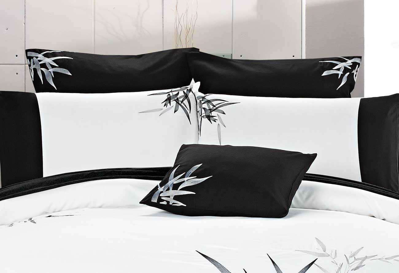 Luxton Super King Size Embroidered Bamboo Pattern White Quilt Cover Set (3PCS)